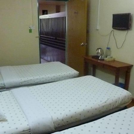 7 Hung Hung Inn Kota Kinabalu Buitenkant foto