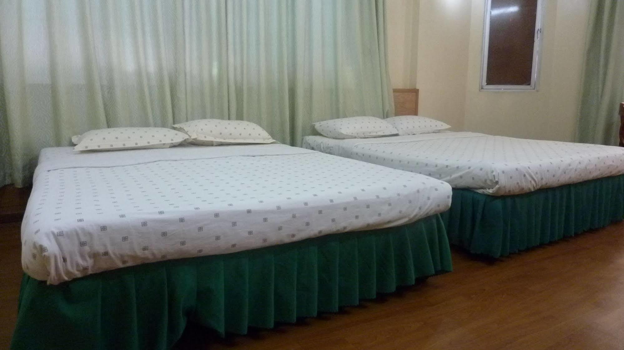 7 Hung Hung Inn Kota Kinabalu Buitenkant foto